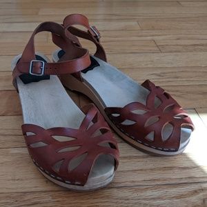 Swedish Hasbeens Wood Clog Sandals - Size 7
